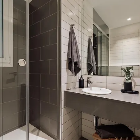 Levia - 3 Bedrooms And Balcony In Eixample Esquerra Daire *